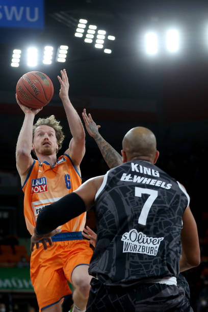 辅助而非替 辅助而非替