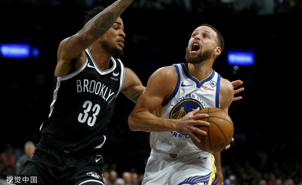 老人会向年 老人会向年