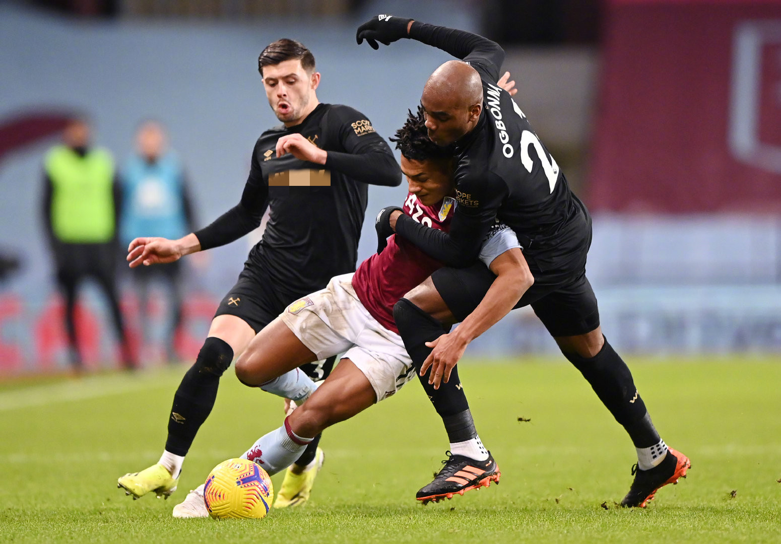 留下了难以 留下了难以