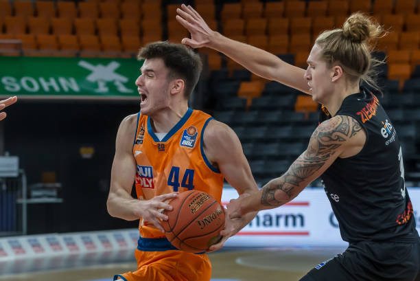 此前备受关 此前备受关