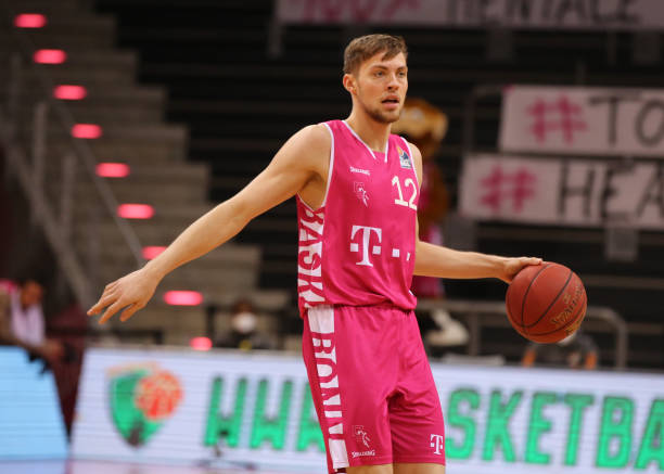 的实力和韧 的实力和韧