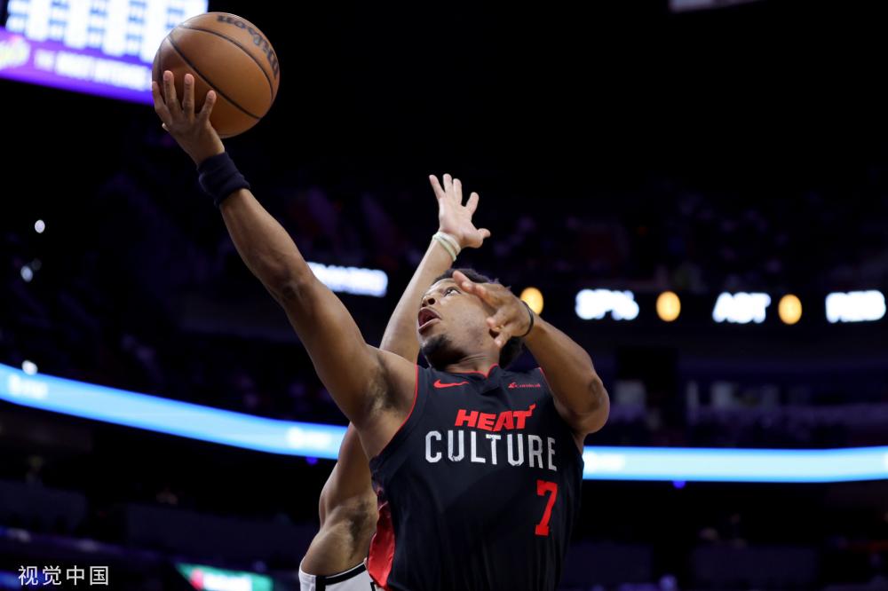 他迅速做出 他迅速做出